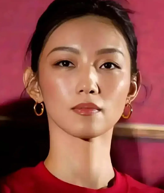 对那尔那茜事件，我的态度是：任何时候都不能允许特权存在，而且没有任何理由可讲。