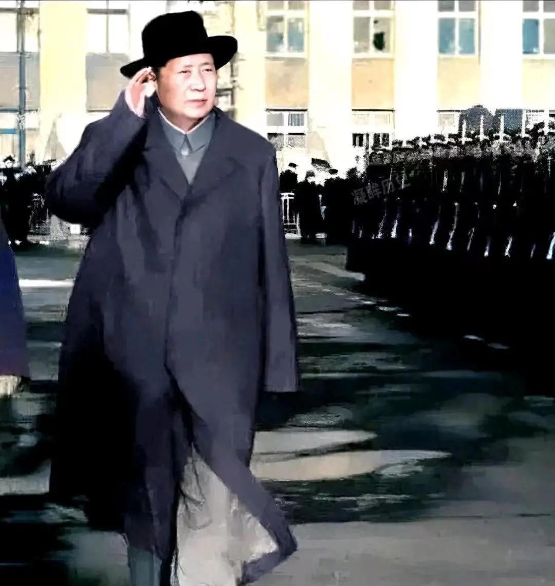 七一建党节，跟党走，感党恩，思念领袖毛泽东！[玫瑰][玫瑰][玫瑰]