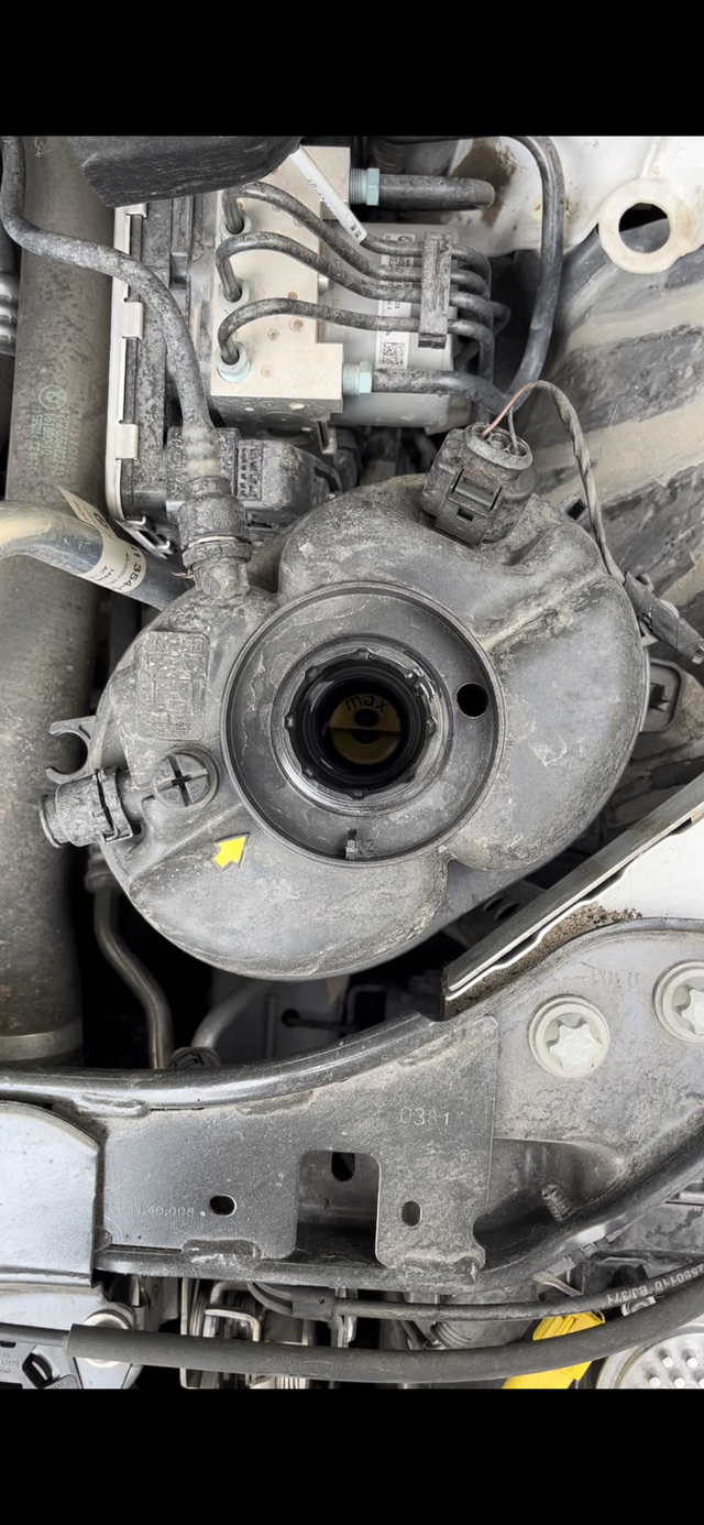 关于3系的防冻液问题
21年的车子，行驶了3.8万公里，没有报警，今天闲来之余打