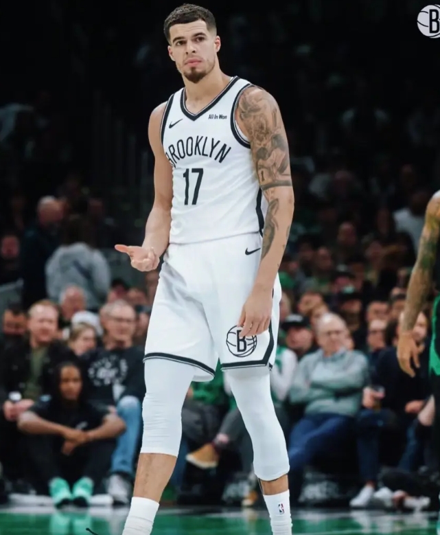 换小波特远远没有换浓眉重要.
说白了看勇士比赛最缺的不还是内线吗?格林下去之后进