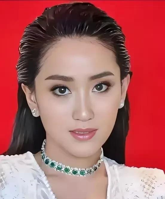 就在刚刚，
泰国突然宣布了。
2025年8月11日，
泰国商业部外贸厅宣布对中国