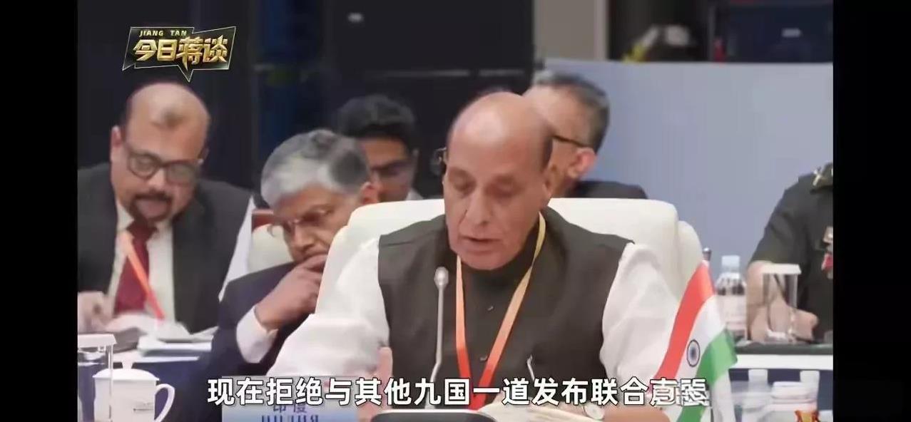 一粒老鼠屎搅坏一锅汤！当初就不应该让三哥加入上合组织。
仅仅因为印度的辛格拒绝签