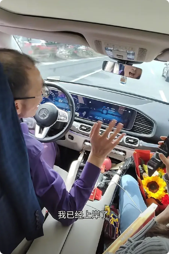 谢浩南是在河南找到的！在大学里，应该是研究生！
谢爸爸在评论区回复的网友，不是在