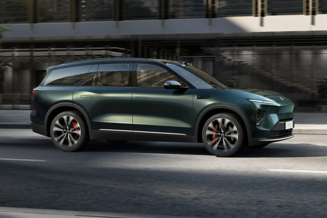 九月不满月就卖2803台的ES8真火了？
九月份刚上市新款，不满月就卖了2803