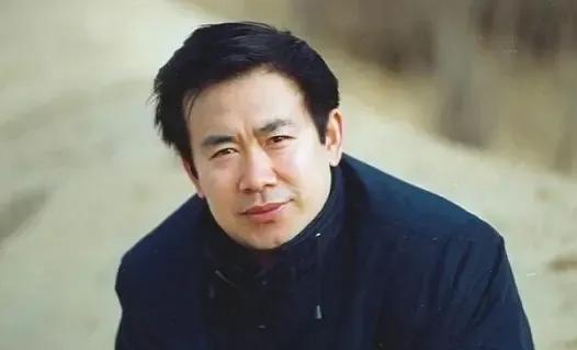 最近根据山东作家赵德发的长篇小说《缱绻与决绝》改编的电视连续剧《生万物》火爆荧屏
