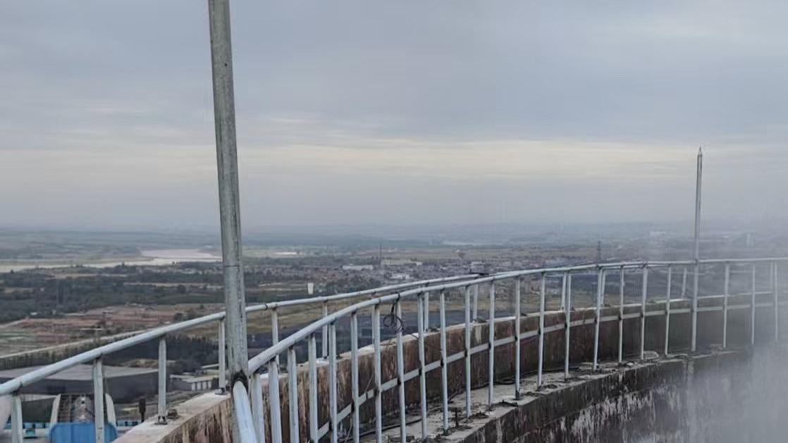 冷却塔避雷针维保项目竣工 保障冷却系统稳定运行