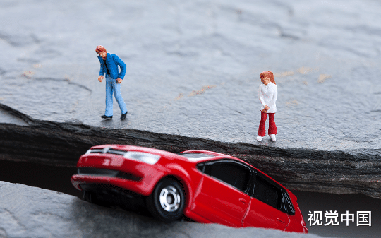 百万赔偿背后的杀子阴谋：跟了我十年的司机，竟是杀人帮凶！