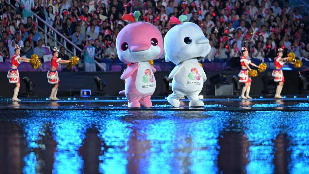 全运会不止奥运冠军！81岁爷爷打乒乓，8岁娃玩航模，全民疯玩才是真顶流