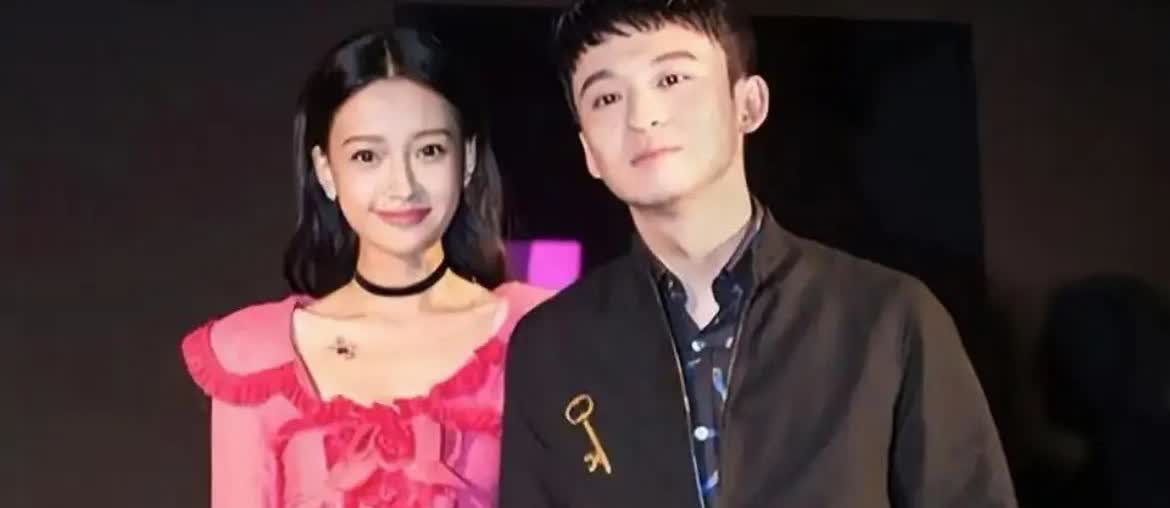 董子健因为“蛮好的人生”上了热搜，
最开心的人不是妈妈王京花，也不是导演，而是