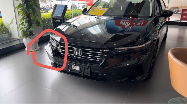 新款的前脸真的好看吗？
去店里看了新款，直接想买老款了，感觉地包天更严重了，前脸