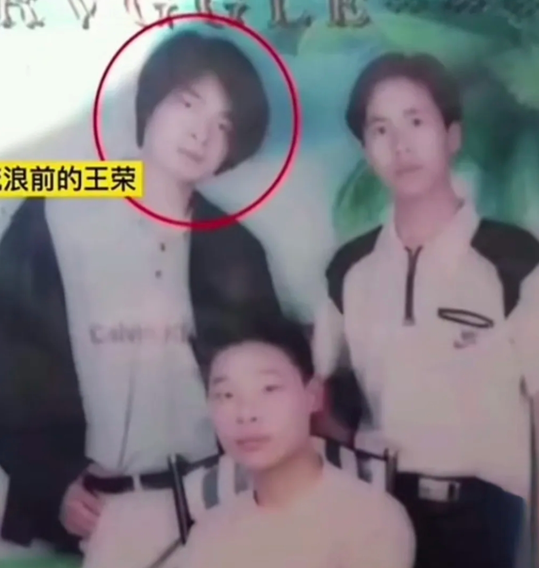 十年前，这个重感情的男子爱的太深却遭到母亲的反对，棒打鸳鸯拆散了儿子和其女友，男