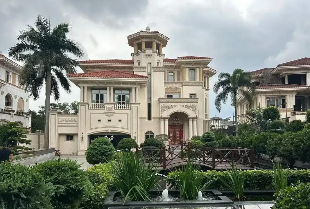 占3条以上足以证明你很穷
1.单身一年以上
2.没去过大学院校
3.没炒过A股
