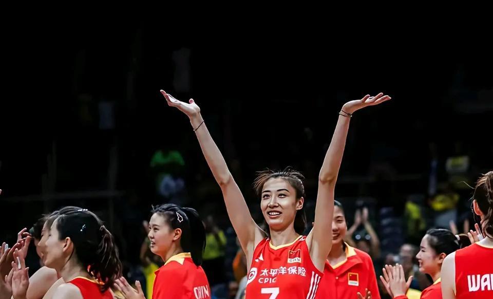 可怜的王媛媛，本以为与苏沪关系友好的王媛媛还是被某域球迷说的一无是处。
公平的讲
