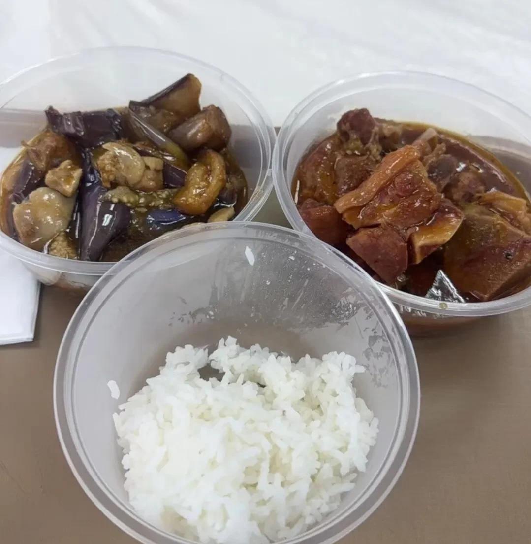 #我的早餐日记# 五香茄子，红烧牛腩