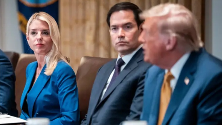 怕什么来什么，《华尔街日报》又爆总统料与特朗普硬碰硬的《华尔街日报》23日引用政