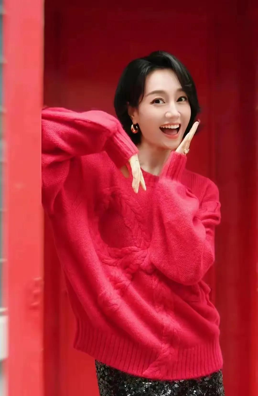 我见过很多女明星，大多很漂亮！
但是有一些女明星私下却并不好看，比镜头里差多了！