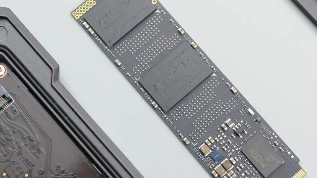 丐版Mac Mini M4要搭cp才真香，华硕TUF铠甲+腾隐TQP4000扩容实测