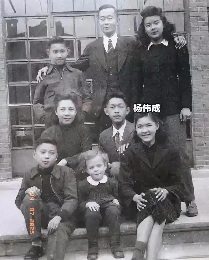 1939年春季，萧克来到平西，出任冀热察挺进军司令，统一领导平西、平北和冀东三地