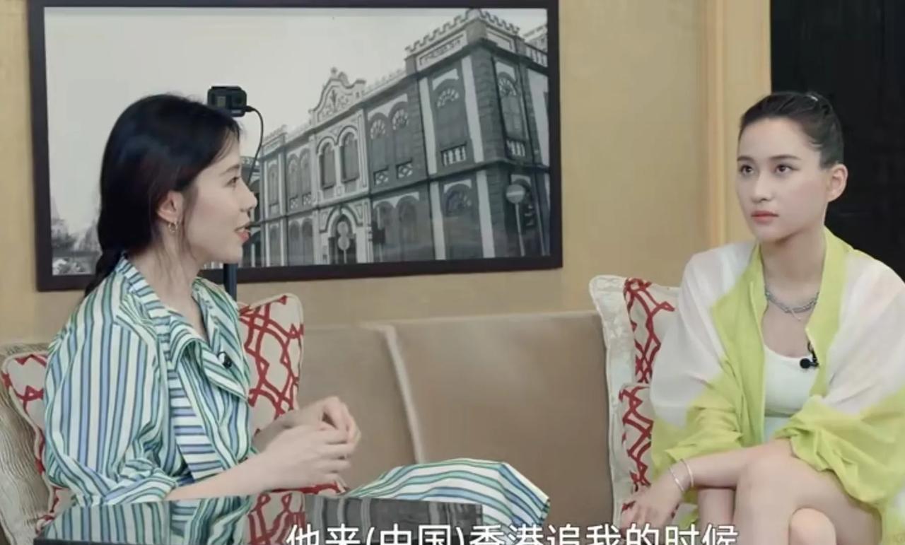 何超莲被问到是什么时候对窦骁有一种就是他了那种感觉，何超莲说：“他来中国香港追我