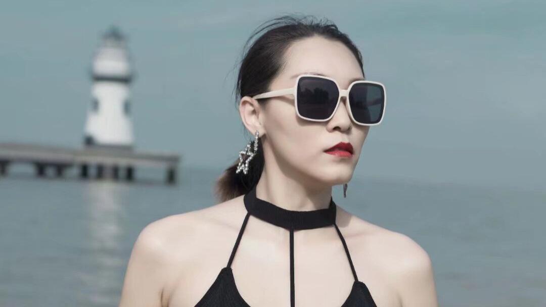 杨芳芳模特：精致立体感，气质温婉韵