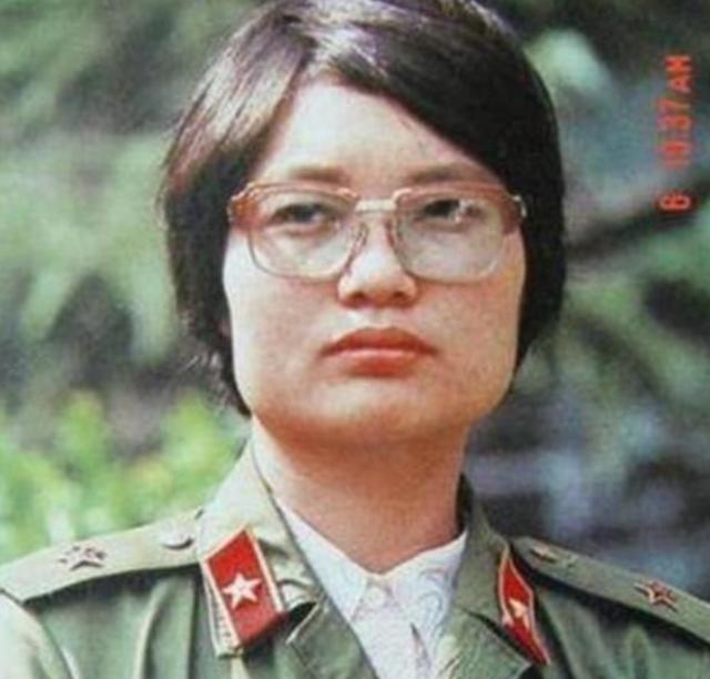 1986年，23岁女医护刘亚玲以回家探亲为由，向医院请假，谁知她居然偷偷溜到了老