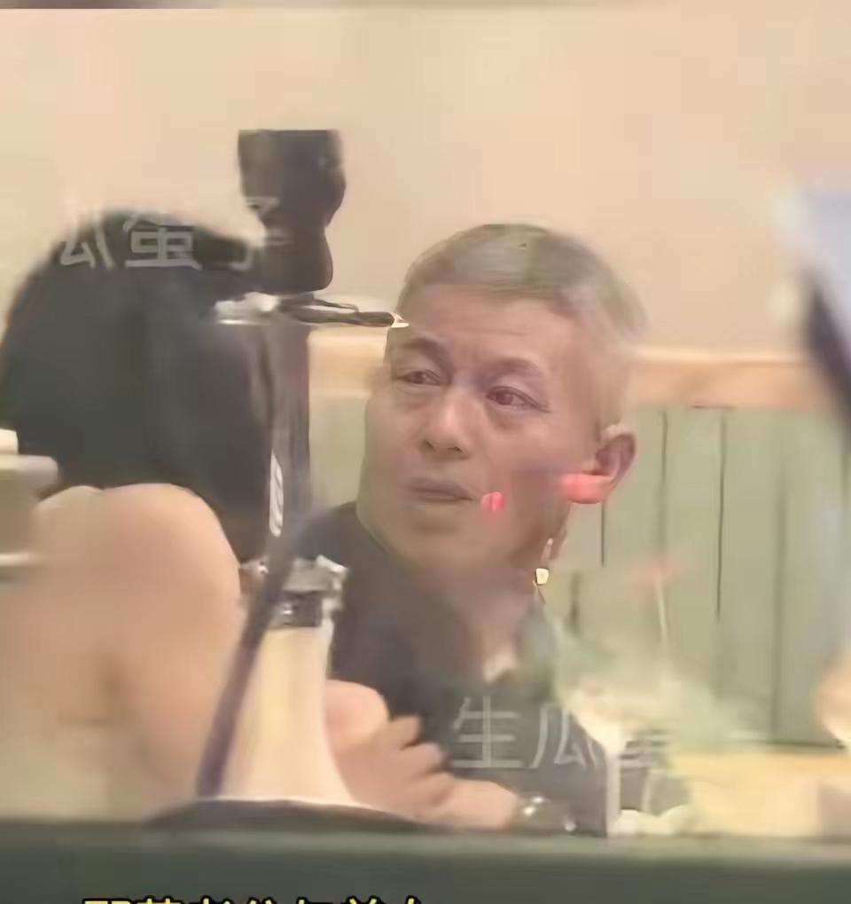 那英又上热搜了！她老公竟然出轨了，女生很年轻、但长得一般！
只能说，面对倒贴的女