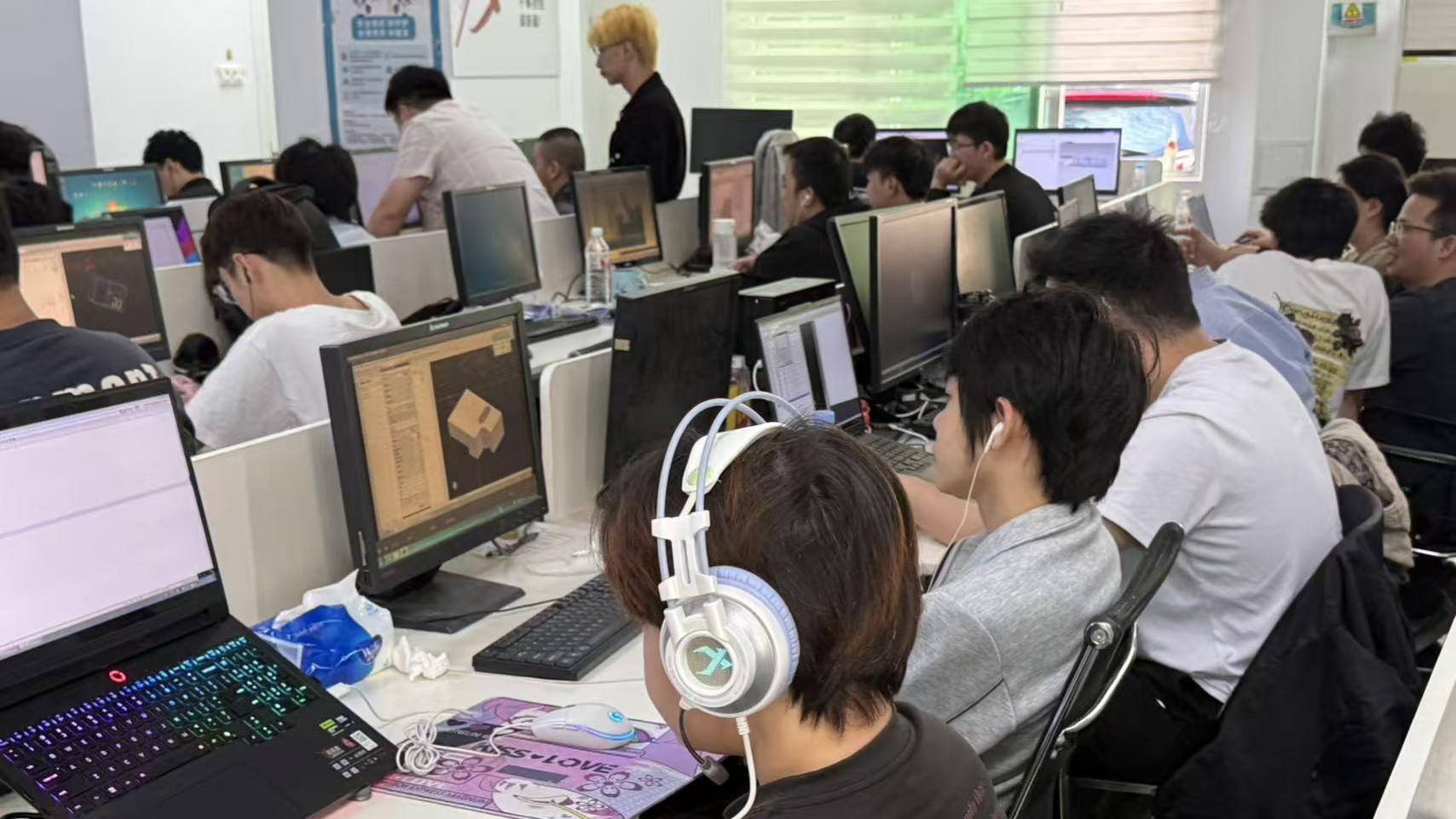 新年新规划！学CNC高薪技术，为就业之路筑牢底气