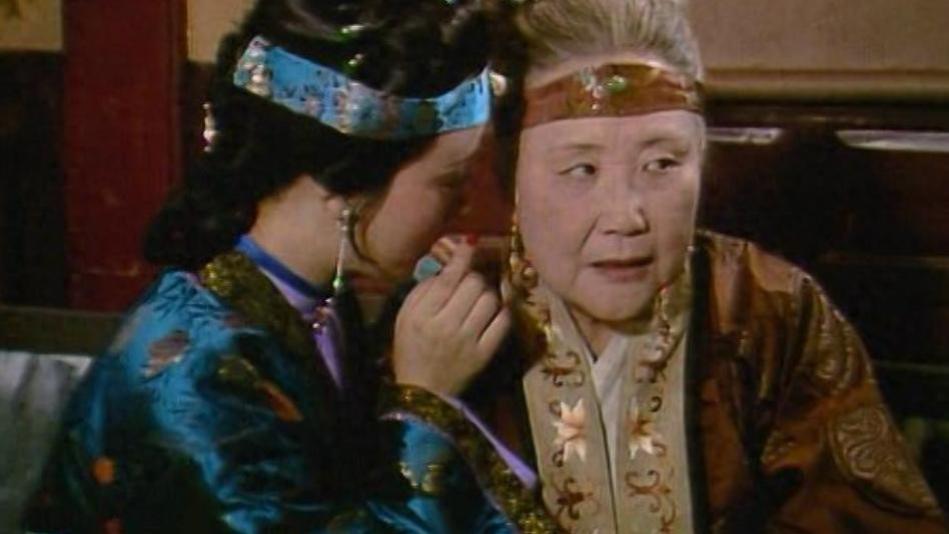 王熙凤一出场，瞬间“摆平”三个人！揭秘她人见人爱的秘密！