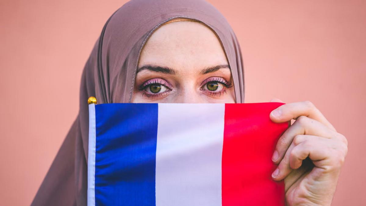 法国，“法兰西斯坦”是最致命的“法式浪漫”