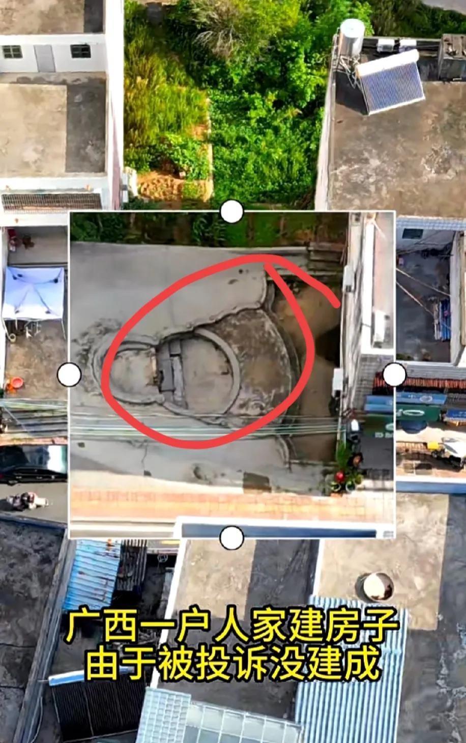一气之下，广西有一户人家将屡遭邻居投诉的宅基地改建成了墓地！据悉，这户人家多次建