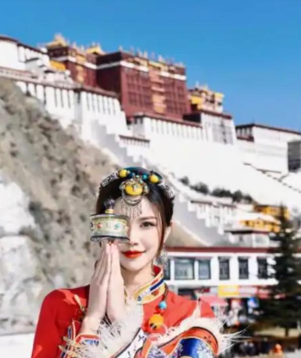 为什么西藏人很少出来打工？其实说白了，因为西藏人口本来就少，穷人靠着福利补贴都能