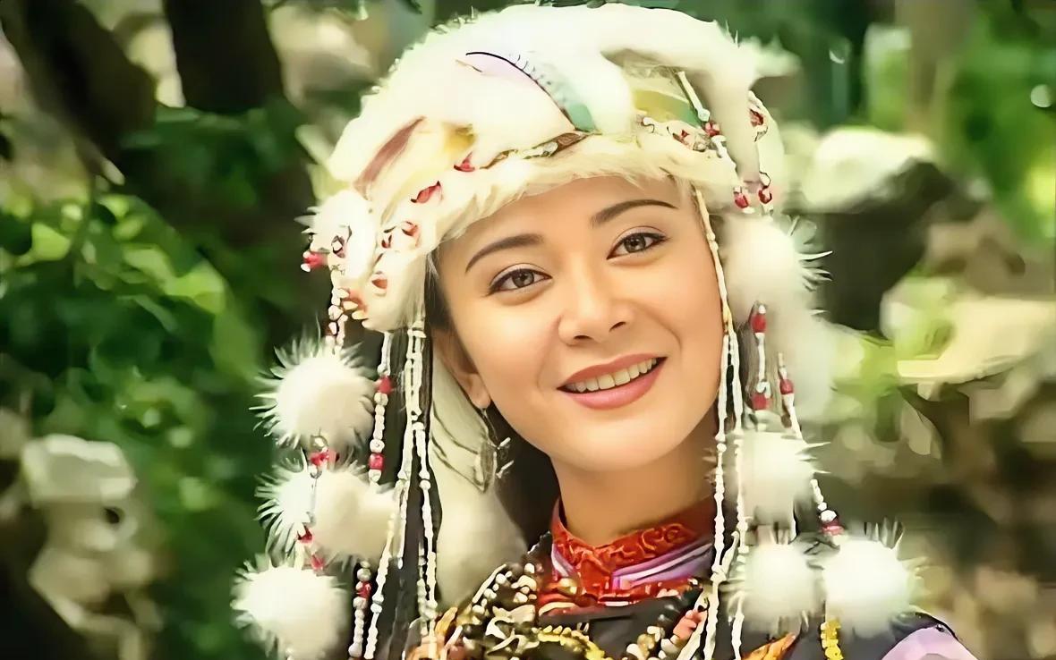 演员陈志朋说：“很多年前，拍《还珠格格》的时候，剧中赛娅公主的戴的帽子，是我亲手