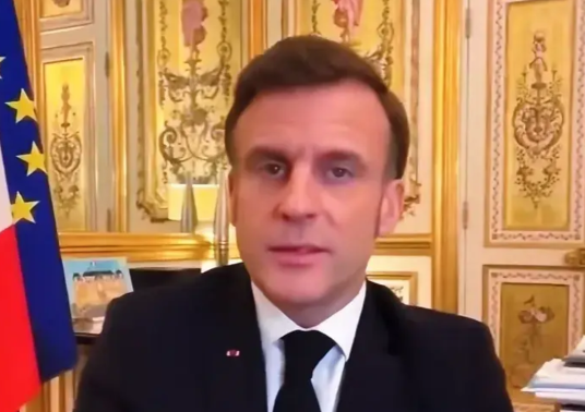 马克龙想跟俄罗斯通话？
没门！3月1日，俄罗斯总统新闻秘书佩斯科夫表示，法国总统