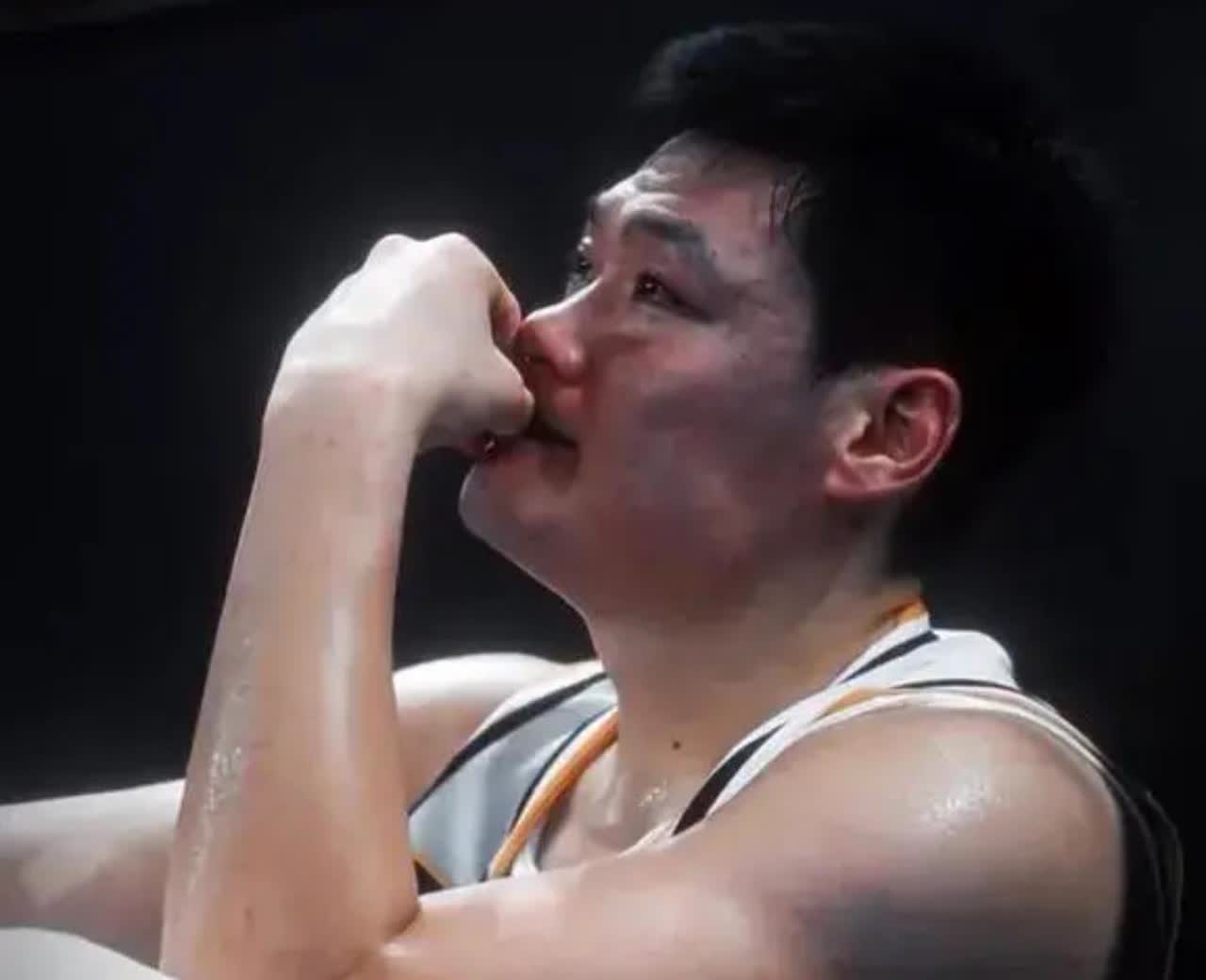 今晚中国男篮备战亚洲杯与波黑男篮的第二场热身赛十二人大名单时至现在仍未出炉，难道