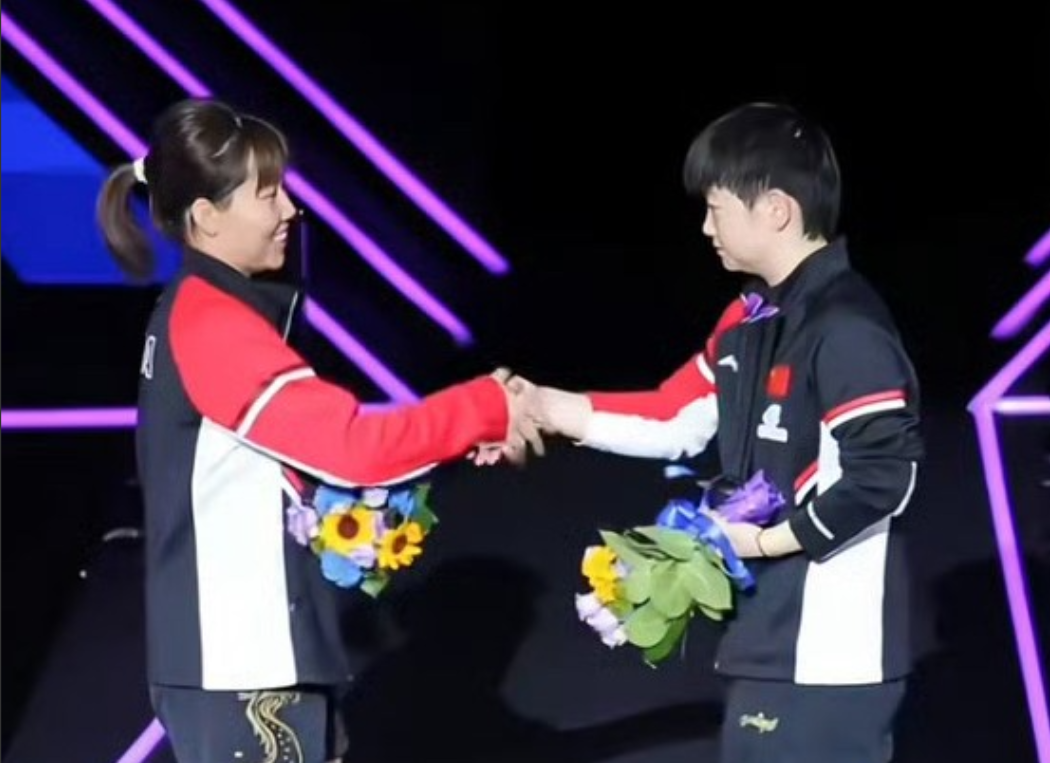 许昕都忍无可忍了！彻底怒了！
孙颖莎输了陈幸同，
竟然有网友说是因为孙颖莎
没好