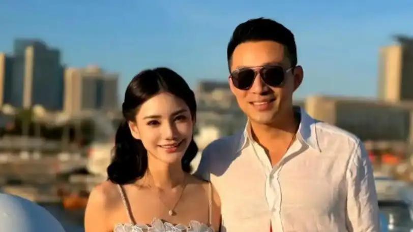汪小菲一家酒店被偶遇，11岁小玥儿神似大S，与马筱梅亲密如母女