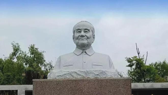 我眼中的爷爷胡乔木