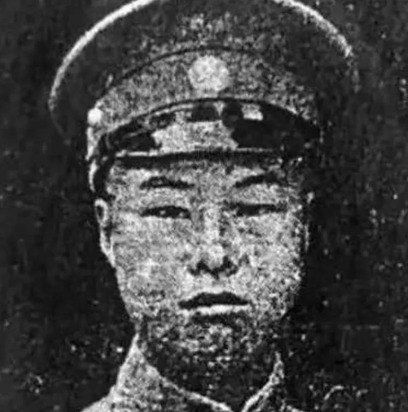 1950年乐安残雪：那枚抗日勋章，该嵌在刑场还是纪念碑？
乐安县城的早春风里裹着