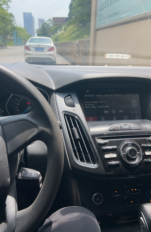 16款1.6风尚福克斯开出感情了
开了快八年了，13.5万公里，第一年发动机灯报