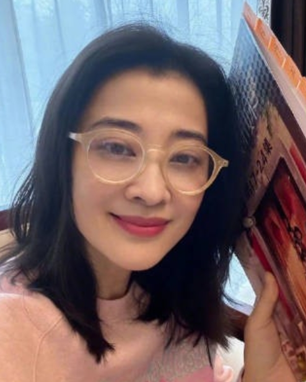 在娱乐圈众多演员中，梅婷姐姐宛如一颗璀璨且独特的明珠，每次出场都能给观众带来意想