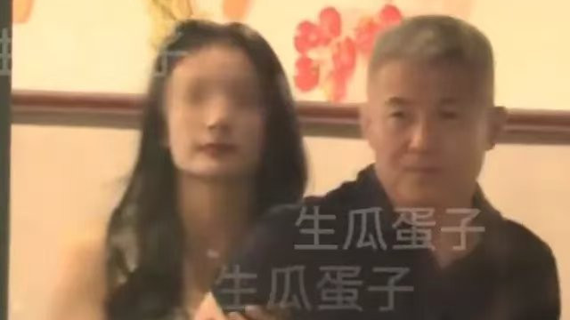 刚在节目里大秀恩爱，那英老公却被曝出轨？反转来得太快！