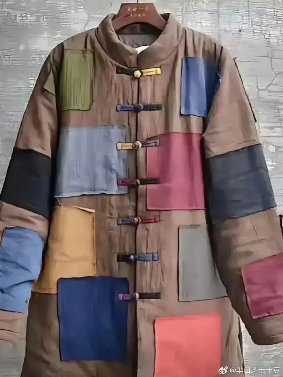 巴黎世家乞丐服3.6万美元，你觉得值吗？