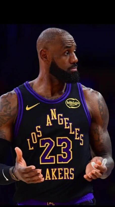 技术论？詹姆斯历史双榜成就打肿黑子的嘴
黑子们总叫嚣詹姆斯“没技术”，可他如今成