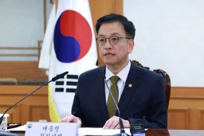 崔相穆面临违宪裁定了！
就在今天，2月27日，韩国法院正式裁定，代总统崔相穆拒绝