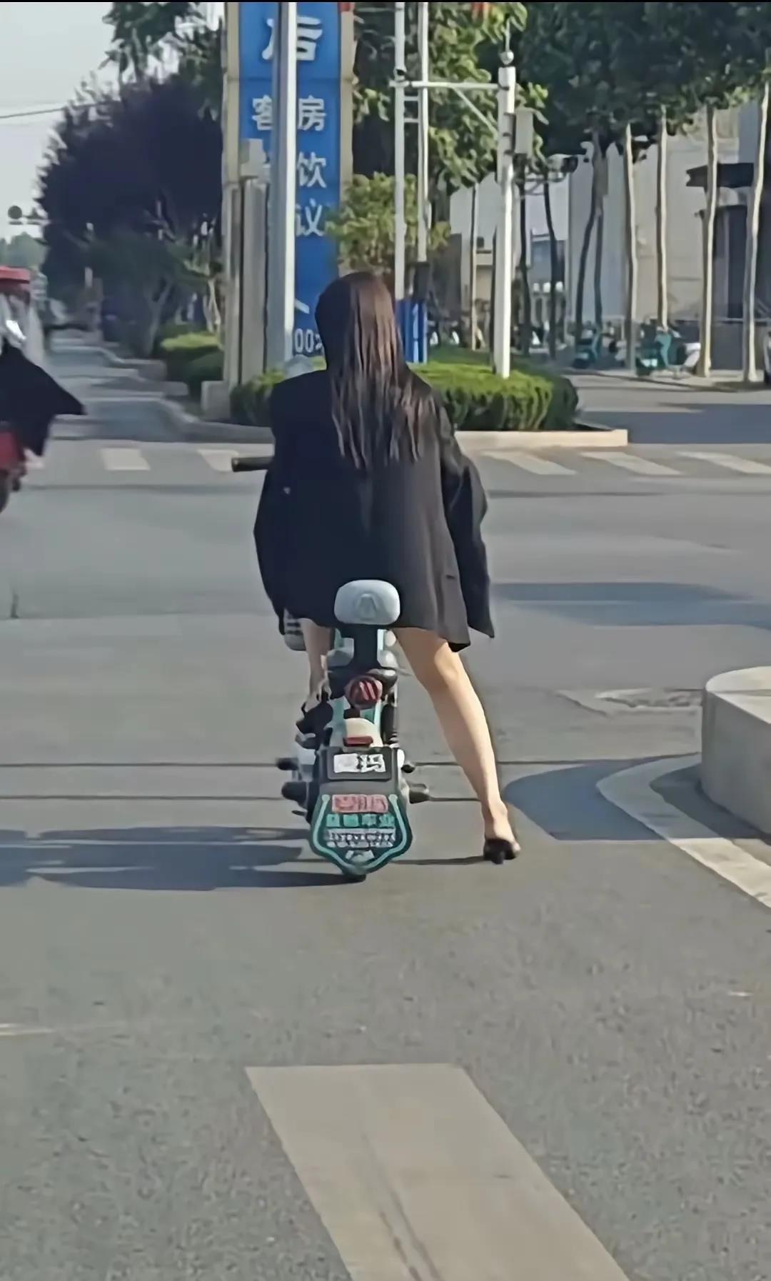 这样的电摩不用上牌吗？