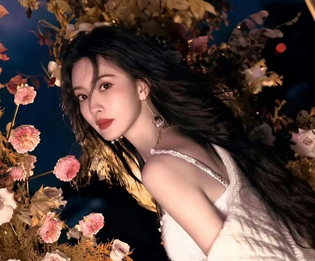 孟子义妈妈级美貌，新晋把妹王？