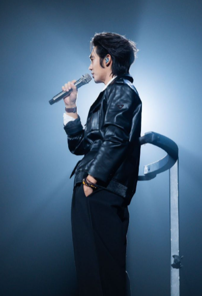 等待新歌上线的心情总是既兴奋又期待，不知道他会通过音乐传递怎样的情感与思考。相信