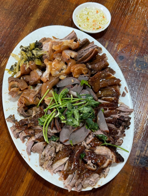 这一盘菜，你能喝几瓶啤酒？