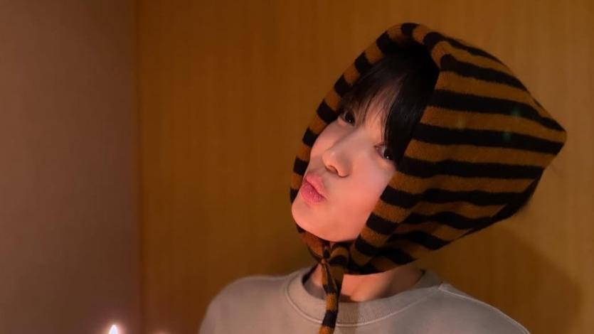 宋慧乔晒照庆贺44岁生日：戴头巾嘟嘴拍照好可爱，与朋友庆生很欢乐！