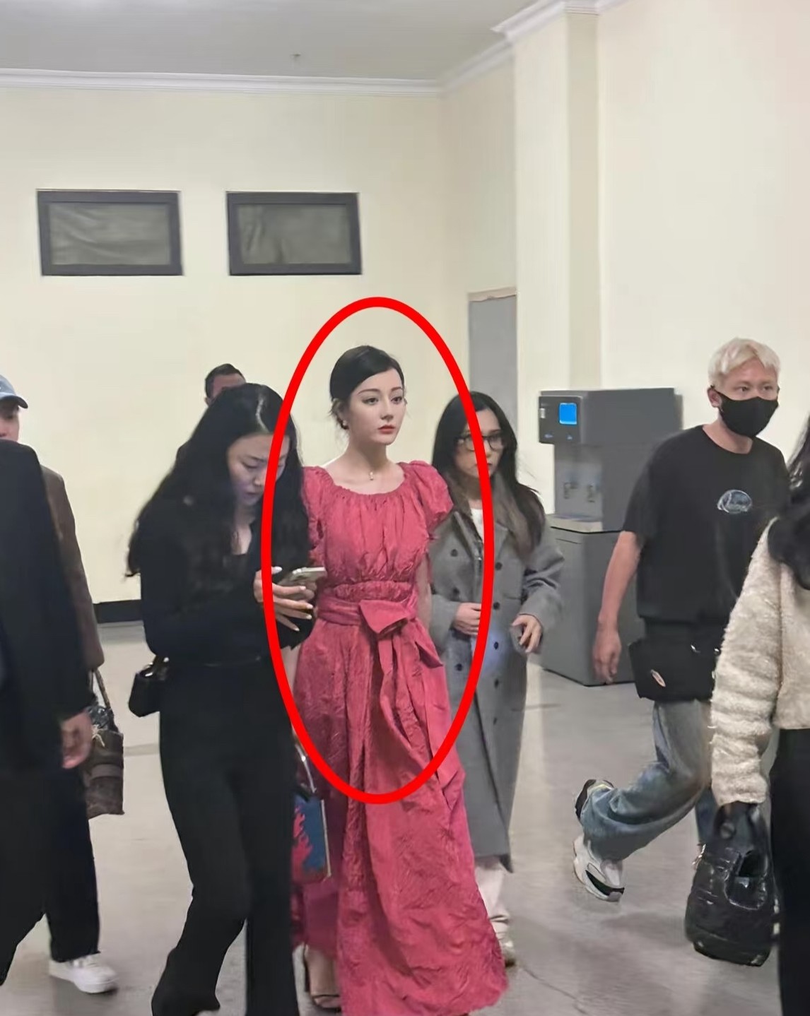 不是。迪丽热巴这脸没人说吗